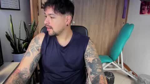 Thomas online show from December 1, 5:11 pm