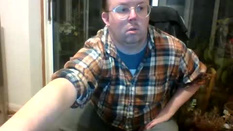 Snapshot of thomsam88 chatting on October 27, 2:55 am Thomsam88 check out my bio for loads of hot videos mmmmmmmmmm online show from October 27, 2:55 am