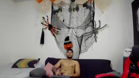 thomson_hot01 online show from October 17, 6:39 am