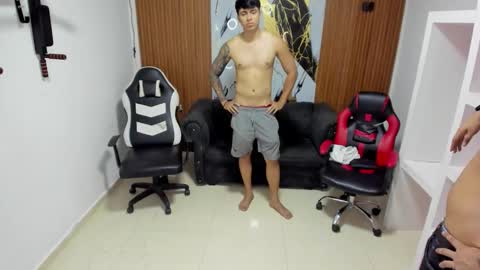 thomson_hot01 online show from March 14, 5:44 am
