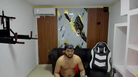 thomson_hot01 online show from March 11, 5:54 am