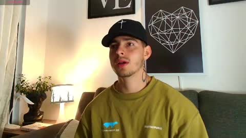 thomylov online show from March 28, 9:43 am