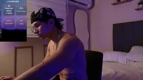 Thony online show from March 17, 8:03 pm