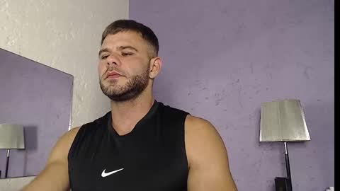 Snapshot of thybautsenses chatting on October 16, 8:25 am thybautsenses online show from October 16, 8:25 am