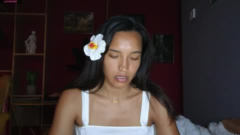 tia_j online show from May 21, 5:52 pm
