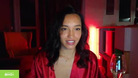 Snapshot of tia_j chatting on October 4, 7:11 pm tia_j online show from October 4, 7:11 pm