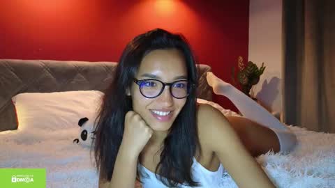 Snapshot of tia_j chatting on October 20, 5:18 pm tia_j online show from October 20, 5:18 pm