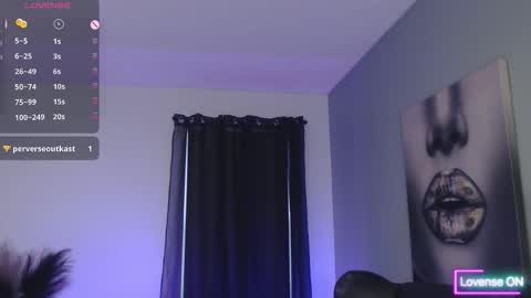 Tia Bella online show from March 14, 10:58 pm