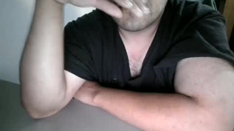 tiago2588 online show from April 9, 7:52 pm