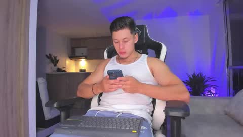 santiago online show from February 4, 1:53 am