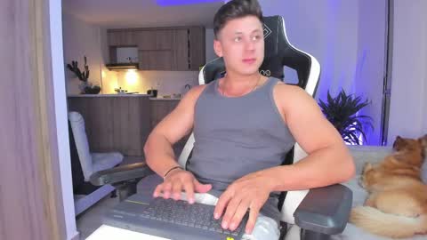 santiago online show from April 11, 1:32 am