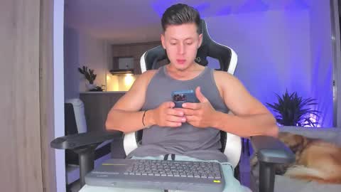 santiago online show from February 3, 12:51 am