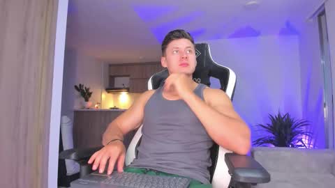 santiago online show from February 5, 11:19 pm