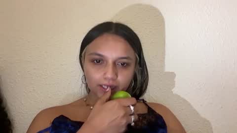 Tiana Le online show from June 10, 12:43 am