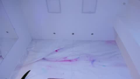 tiffany_giil_ online show from October 2, 5:23 pm