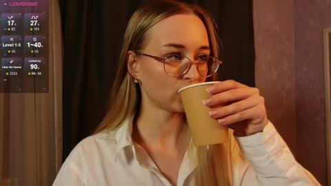 Tiffany online show from April 3, 3:08 pm