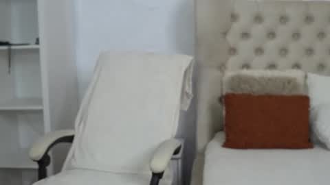 Ilaria online show from June 3, 11:02 am