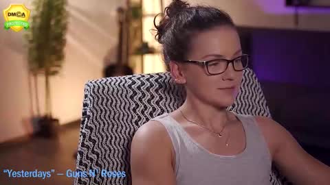 tiffanyriox online show from September 11, 11:50 pm