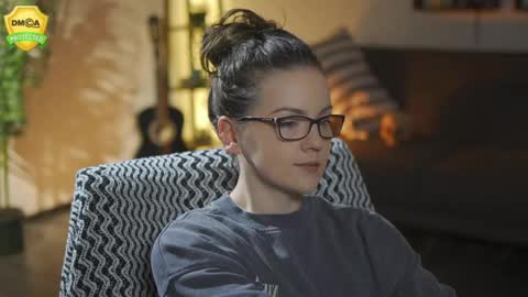 tiffanyriox online show from April 14, 11:52 pm