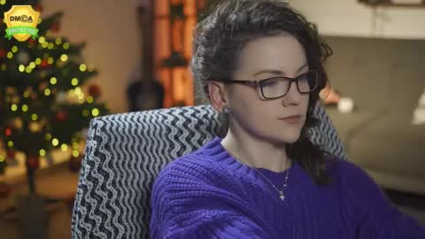 tiffanyriox online show from December 23, 1:45 am