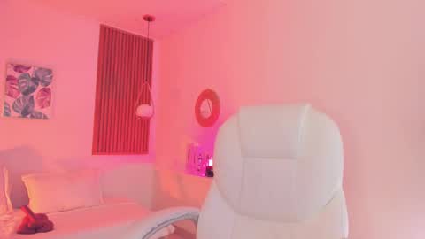 Tiffany online show from October 27, 11:10 am