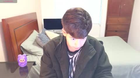 Snapshot of tightncuteass chatting on October 16, 10:30 pm Camilo online show from October 16, 10:30 pm