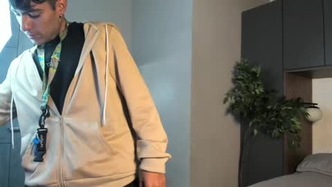 Timmy Bennett online show from April 2, 8:05 pm