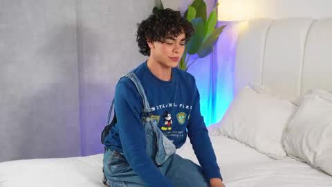 timmyshy online show from May 12, 5:38 am