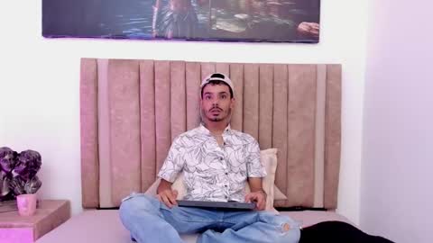 Evans  online show from December 19, 4:08 am