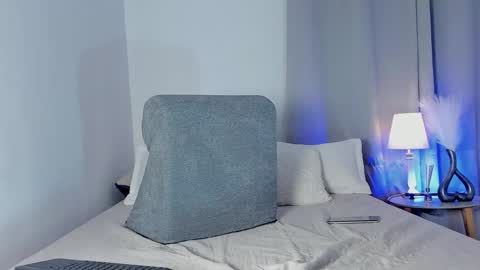 timi  jones online show from December 14, 7:07 am