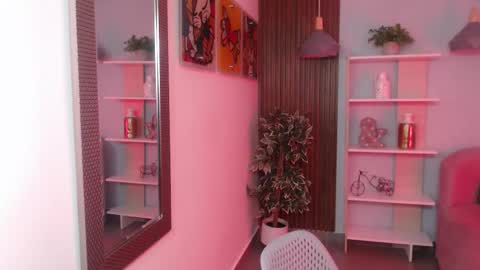 Tiana online show from March 25, 11:06 am