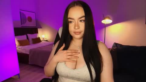 hi im curvy babyface girlie Tina online show from February 19, 8:35 am