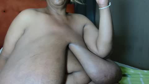 tinagiant online show from March 29, 7:15 pm