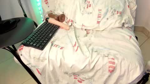 tinas_smith online show from November 5, 10:12 pm