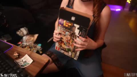Snapshot of tinatopp chatting on March 9, 2:29 am Tina -  online show from March 9, 2:29 am