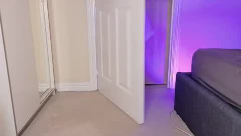 tinkerbell822 online show from January 14, 9:39 am