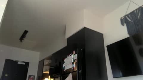 tinyandtatted420 online show from October 30, 3:45 pm