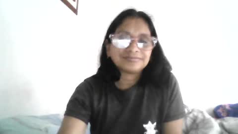 Ester online show from August 9, 8:57 pm