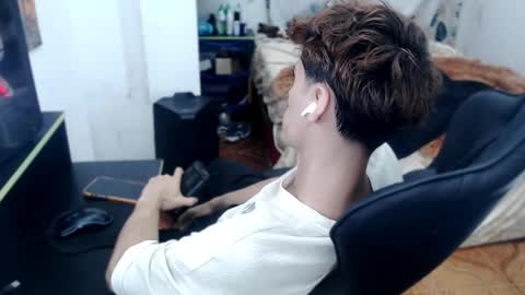 David online show from April 18, 7:43 am