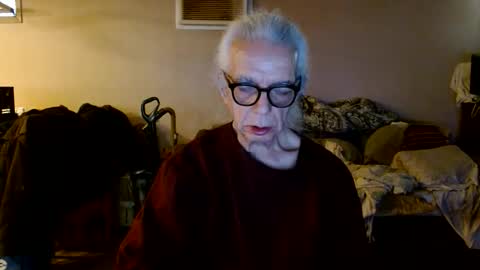 tom112292014 online show from April 17, 12:40 pm