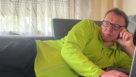 Tom online show from April 11, 8:07 am