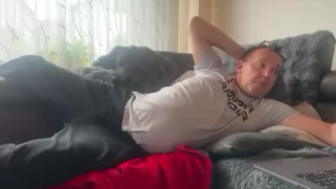 Tom online show from November 16, 1:57 pm