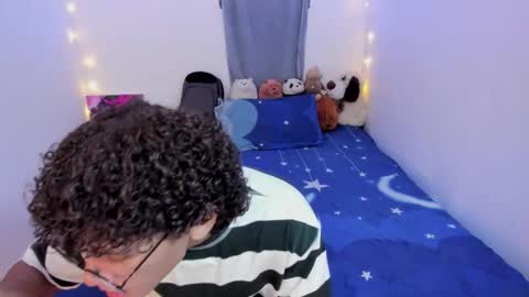 Tom Blue online show from March 5, 2:09 am