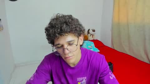 Tom Blue online show from September 19, 4:00 pm