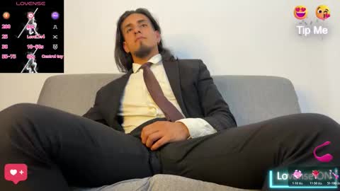 TOM online show from December 3, 5:57 pm