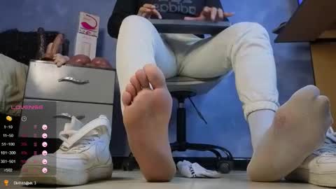 Tom online show from February 25, 2:31 pm