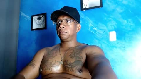 Snapshot of tom_miller chatting on October 24, 2:23 am Tom Miller online show from October 24, 2:23 am