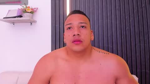 Tom muscle1 online show from September 26, 12:13 pm