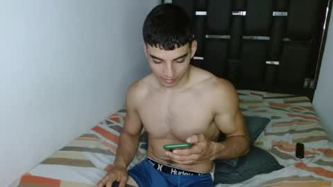 tomaz_18 online show from April 14, 5:27 pm