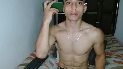 tomaz_18 online show from March 11, 8:45 pm